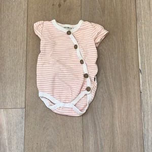 🥰 aDoRaBle baby onesie with buttons and short sleeves 😍😍😍😍😍😍